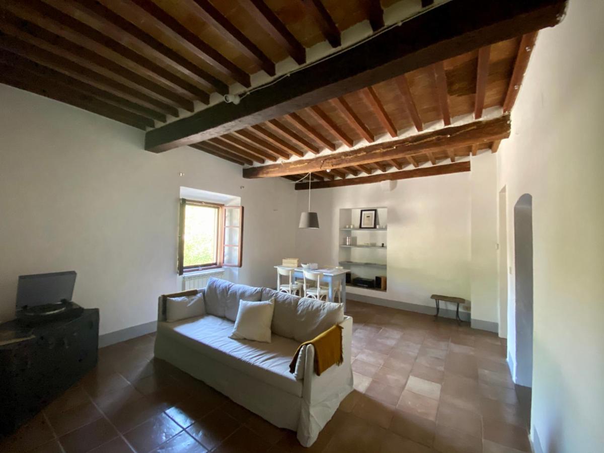 Window To Bagno Vignoni Exterior foto