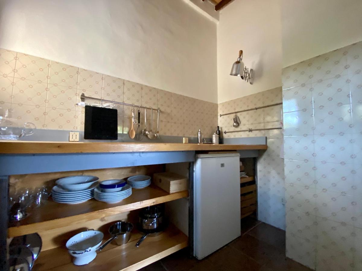 Window To Bagno Vignoni Exterior foto