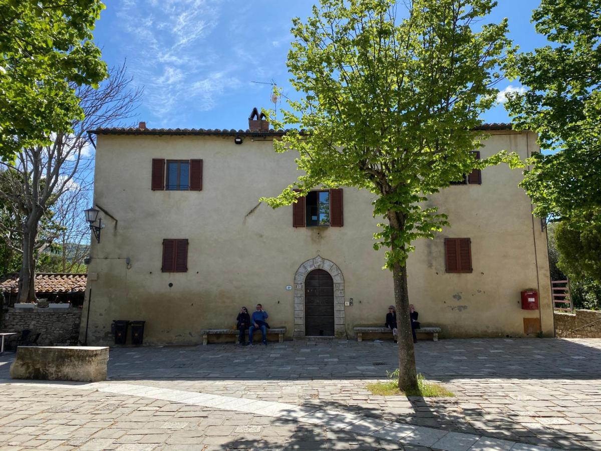 Window To Bagno Vignoni Exterior foto